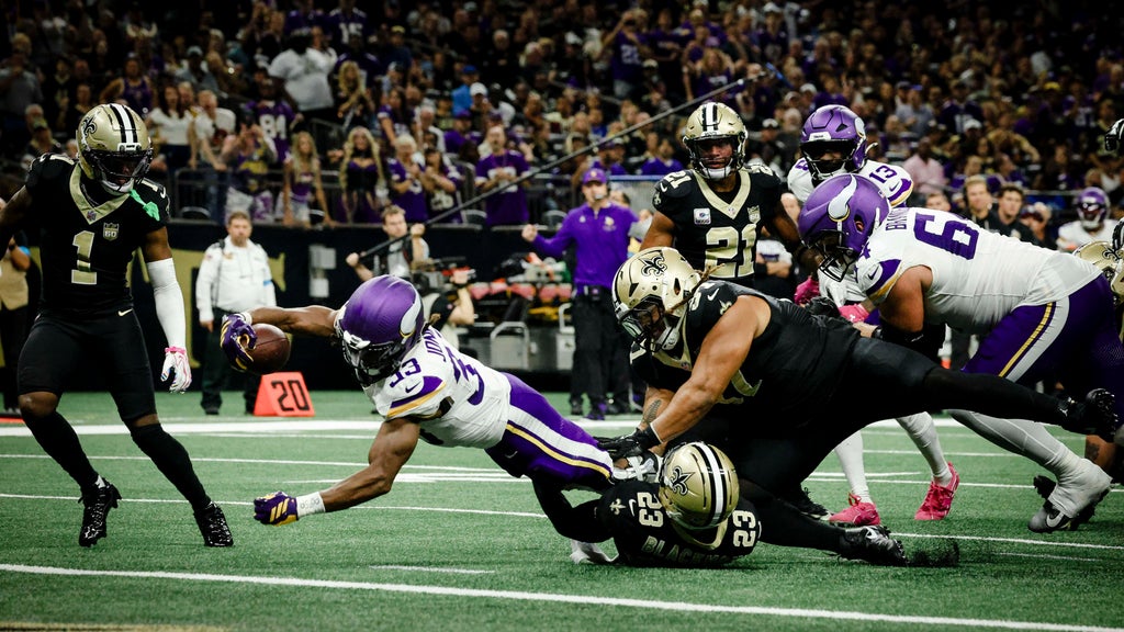 Jefferson, Jones, Murray all produce to help the unbeaten Vikings top Saints 23-13 — WCCO / CBS Minnesota, Tiburon Sports news
