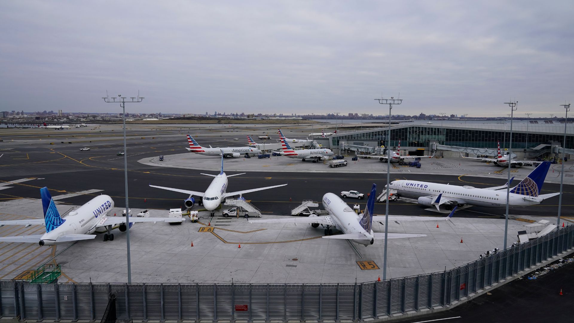 FAA investigating close call at New York City's LaGuardia Airport between Delta flight, business jet
— ABC 7 Bay Area, Tiburon Business news