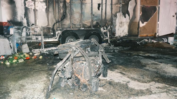 'I'm going back' | East Sixth Street food truck owner recovering after generator explosion burns trailer — KVUE (Austin), Tiburon Dining news