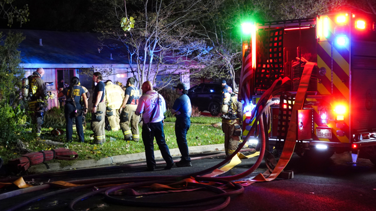 Crews put out house fire involving 2 homes Friday morning in North Austin — KCEN (Central Texas), Tiburon Community news